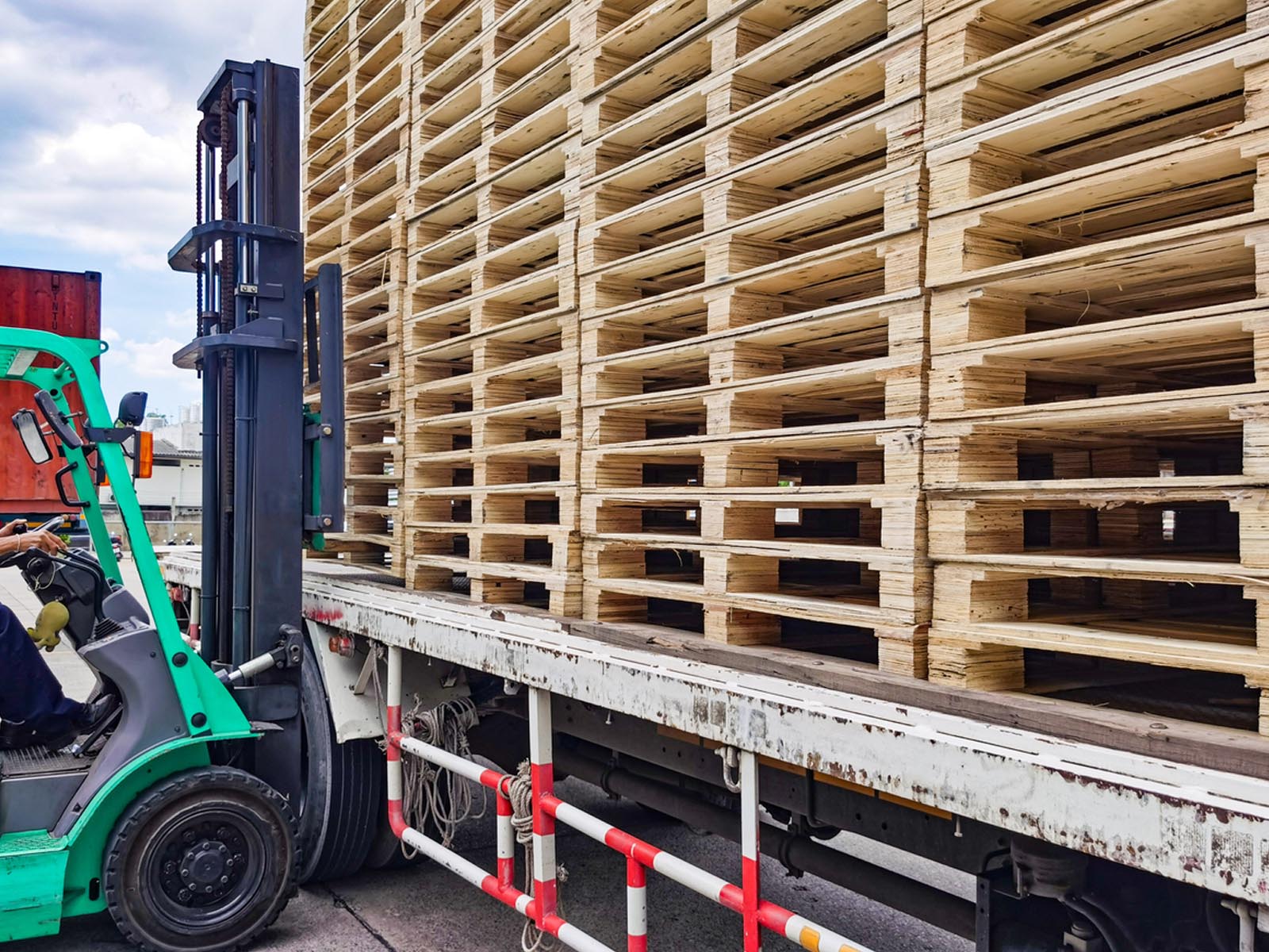 Freight Type and How It Changes Your Price